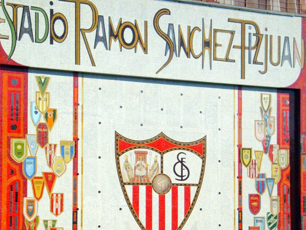 Pedrosa o Augustinsson, lucha por el lateral izquierdo del Sevilla Pedrosa o Augustinsson, lucha por el lateral izquierdo del Sevilla