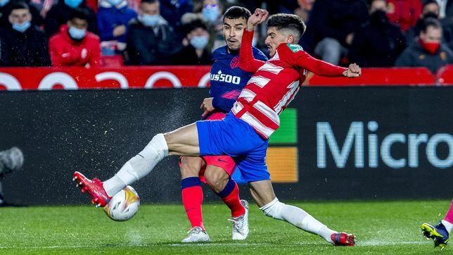 ¡Lesión en el calentamiento del Granada! ¡Lesión en el calentamiento del Granada!