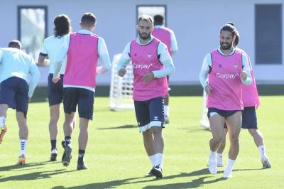 Novedades con el estado de Isco, Pezzella, Bellerín y Miranda Novedades con el estado de Isco, Pezzella, Bellerín y Miranda
