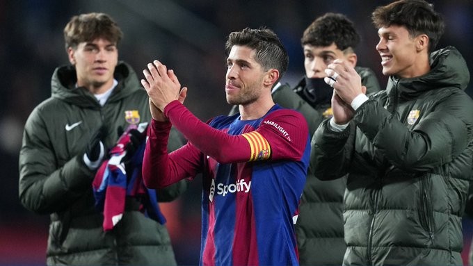 Sergi Roberto rechaza al Girona y se queda en el Barcelona Sergi Roberto rechaza al Girona y se queda en el Barcelona
