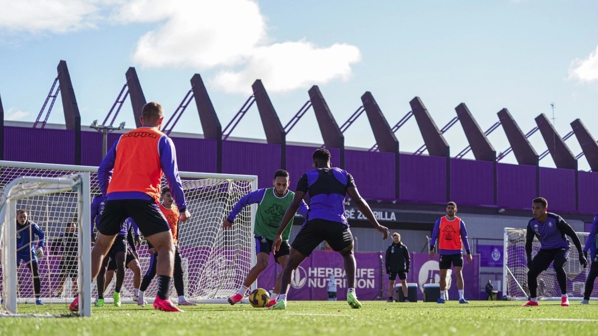Malas noticias en el Valladolid con Raúl Moro, Luis Pérez, Lucas Rosa y Amallah Malas noticias en el Valladolid con Raúl Moro, Luis Pérez, Lucas Rosa y Amallah