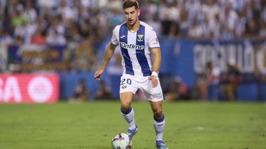 Javi Hernández se rompió la nariz ante el Barcelona ¿Disponible esta jornada?