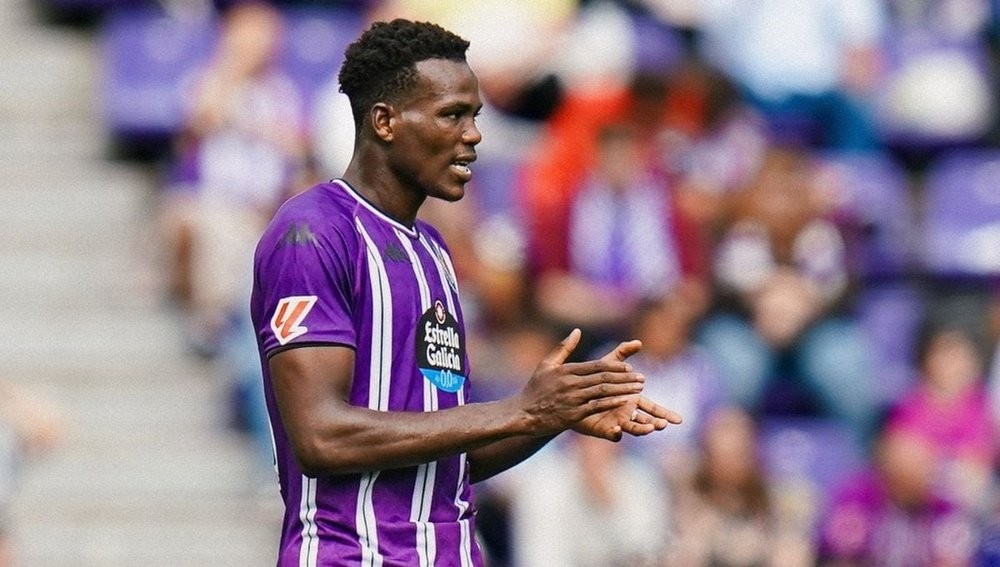Juma Bah abonará su cláusula de rescisión y pone fin a su etapa en Real Valladolid, donde cobraba 2.500 euros al mes Juma Bah abonará su cláusula de rescisión y pone fin a su etapa en Real Valladolid, donde cobraba 2.500 euros al mes