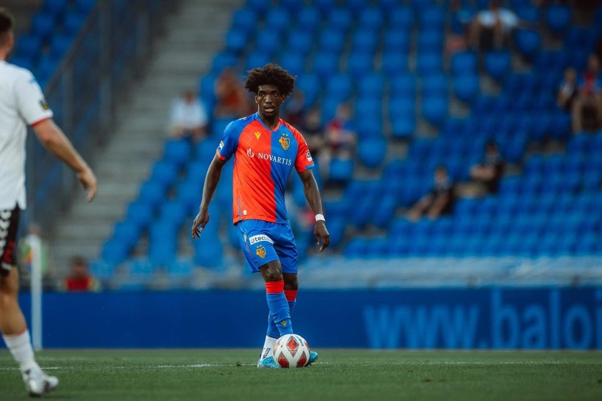 Análisis de la incorporación de Pelmard a Las Palmas, defensa polivalente Análisis de la incorporación de Pelmard a Las Palmas, defensa polivalente