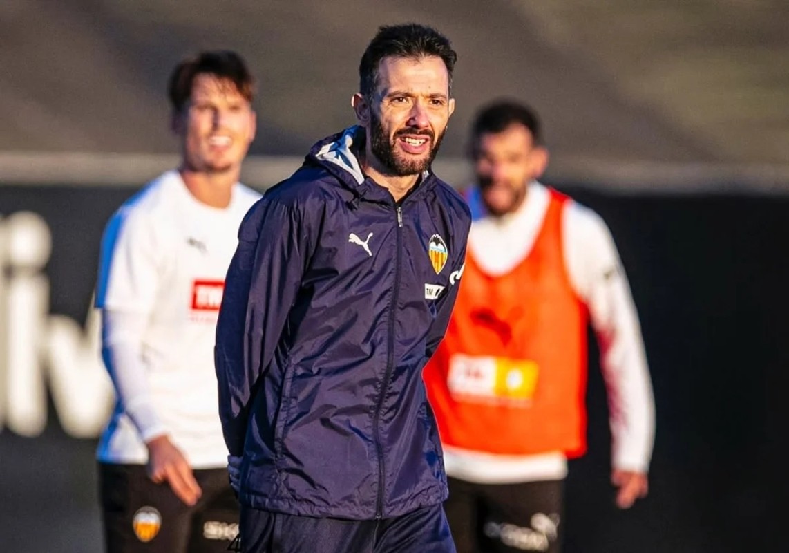 Corberán ensaya once para enfrentarse al Barcelona Corberán ensaya once para enfrentarse al Barcelona