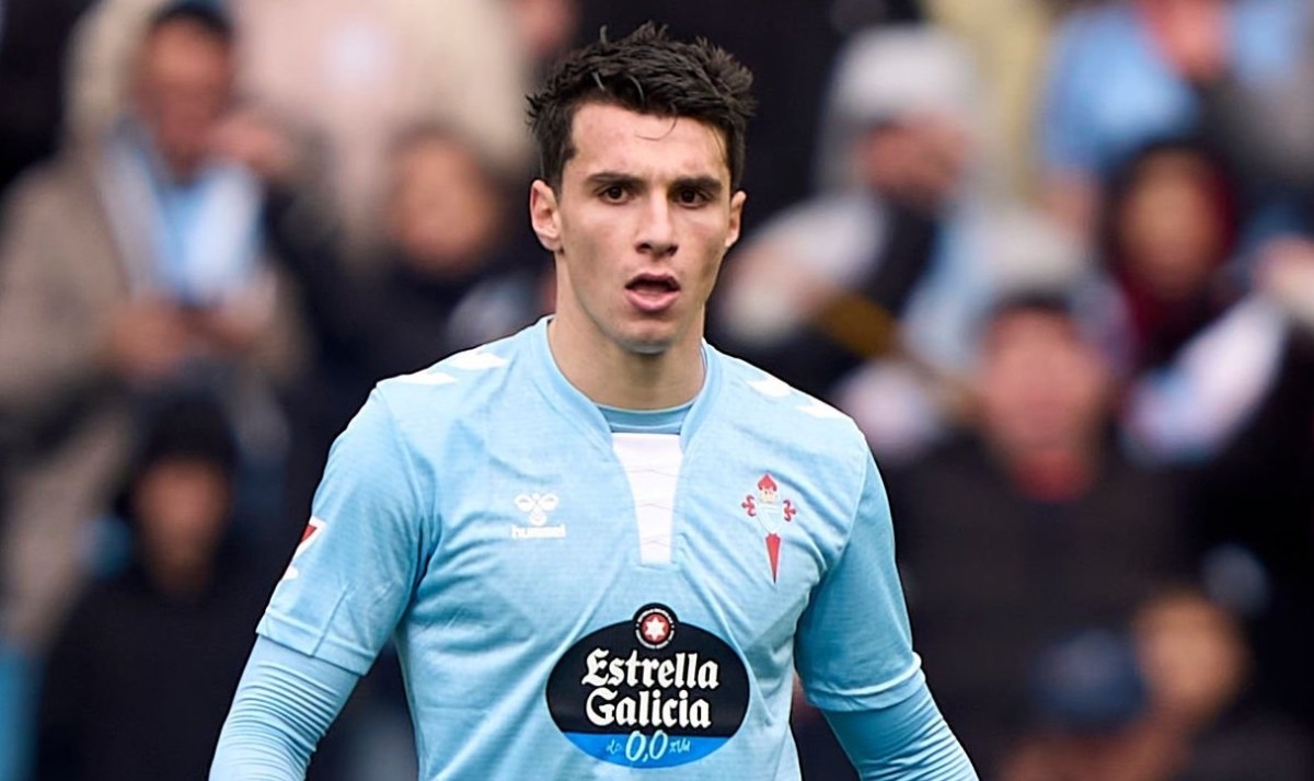 Celta y Real Betis negocian por Douvikas y Losada Celta y Real Betis negocian por Douvikas y Losada