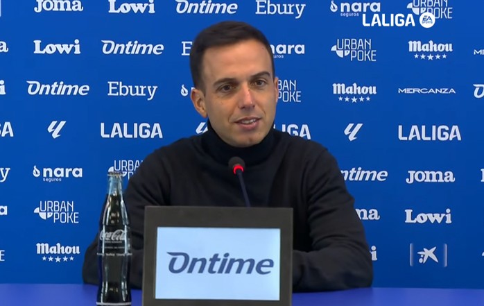 Borja Jiménez sobre Cissé, Juan Cruz, Miguel de la Fuente, Rosier, Sergio González y Altimira Borja Jiménez sobre Cissé, Juan Cruz, Miguel de la Fuente, Rosier, Sergio González y Altimira