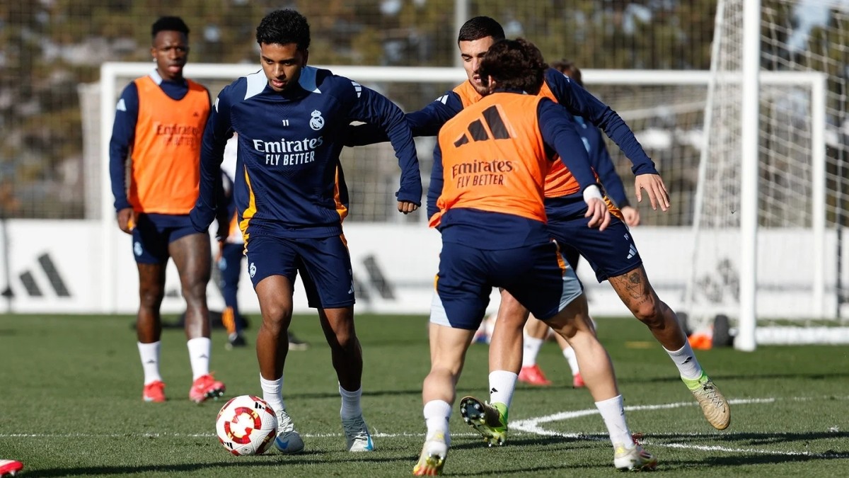Mbappé, Bellingham y Courtois se ejercitan al margen del grupo Mbappé, Bellingham y Courtois se ejercitan al margen del grupo
