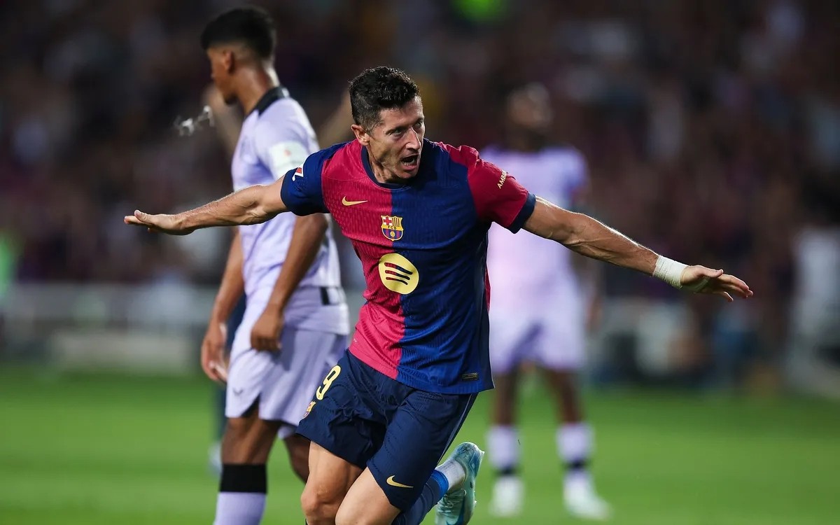 Lewandowski seguirá en el Barcelona una temporada más Lewandowski seguirá en el Barcelona una temporada más