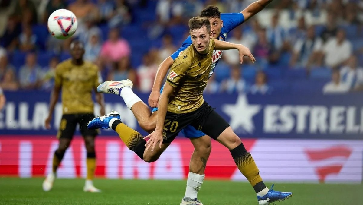 Nueva lesión en la defensa de la Real Sociedad Nueva lesión en la defensa de la Real Sociedad