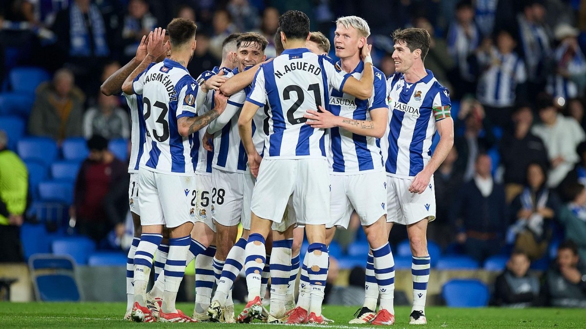 Alineación confirmada de la Real Sociedad ante el Manchester United ¡Zubimendi baja! Alineación confirmada de la Real Sociedad ante el Manchester United ¡Zubimendi baja!