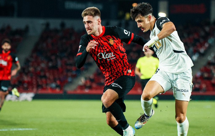 Robert Navarro cae lesionado y será baja ante el Athletic Robert Navarro cae lesionado y será baja ante el Athletic