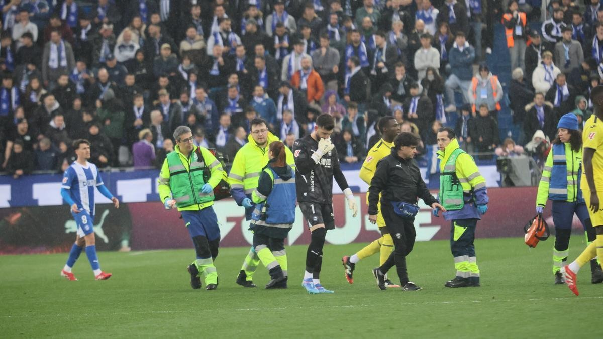 Sivera da el susto contra el Villarreal y queda pendiente de pruebas Sivera da el susto contra el Villarreal y queda pendiente de pruebas