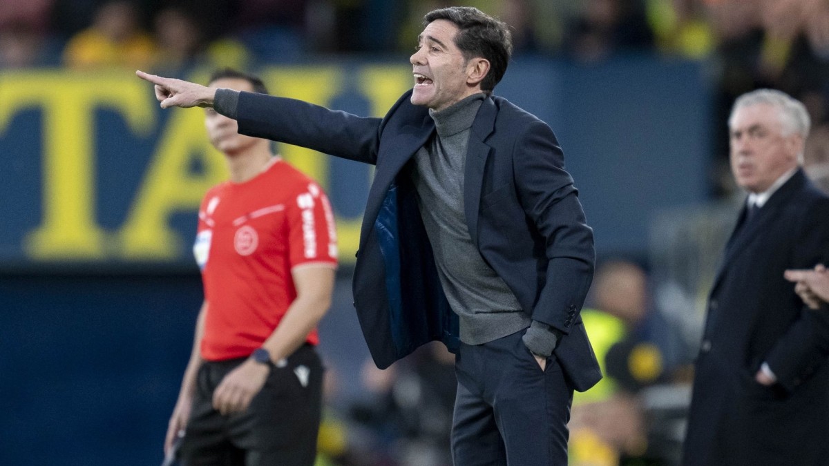 Marcelino sobre Ayoze, Yéremi Pino, Parejo, Pépé, Buchanan y Comesaña Marcelino sobre Ayoze, Yéremi Pino, Parejo, Pépé, Buchanan y Comesaña