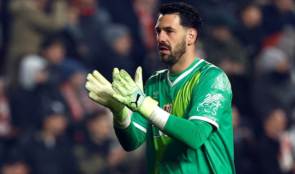 El Rayo Vallecano toma una decisión con el futuro de Augusto Batalla El Rayo Vallecano toma una decisión con el futuro de Augusto Batalla