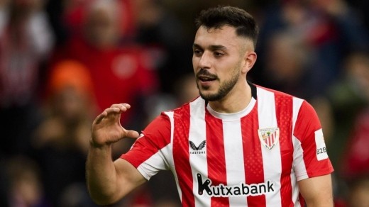 Aitor Paredes cayó lesionado ante el Villarreal