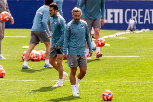 Simeone ensaya once para recibir al Valladolid con Koke y sin Le Normand