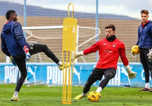 Coudet confirma la titularidad del portero que jugará ante el Real Madrid
