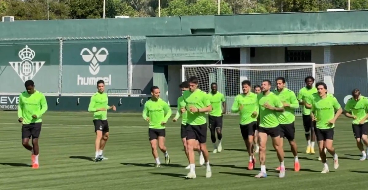 Bakambu no entrena y Ricardo Rodríguez se suma al grupo Bakambu no entrena y Ricardo Rodríguez se suma al grupo