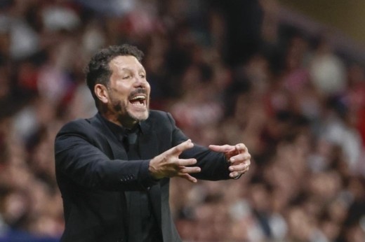 Simeone sobre Julián Álvarez, Giuliano, Oblak, Griezmann, Sorloth, Gallagher y la portería a cero