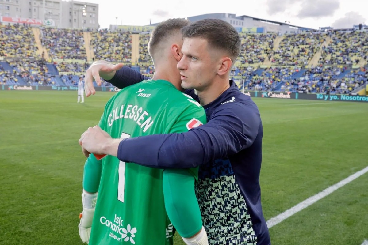 Se abre el debate en la portería de Las Palmas ¿Cillessen o Horkas? Se abre el debate en la portería de Las Palmas ¿Cillessen o Horkas?