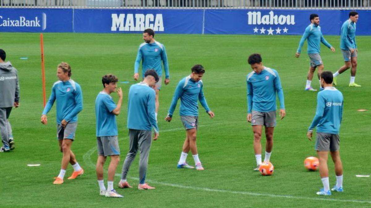 Simeone ensaya once para enfrentarse al Alavés Simeone ensaya once para enfrentarse al Alavés