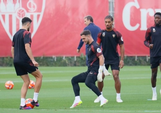 Nueva baja importante en el entrenamiento del Sevilla y última hora sobre Isaac Romero