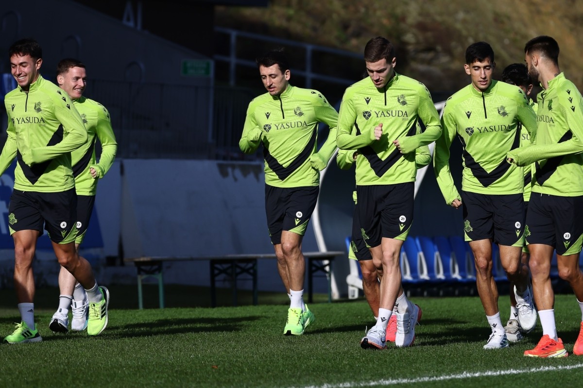 Buenas noticias con Aguerd y nueva baja en el entrenamiento de la Real Buenas noticias con Aguerd y nueva baja en el entrenamiento de la Real