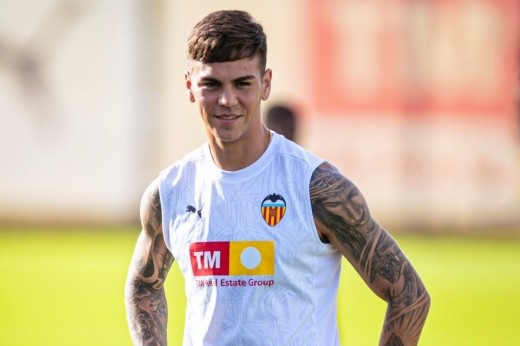 Corberán pendiente del tobillo de Barrenechea