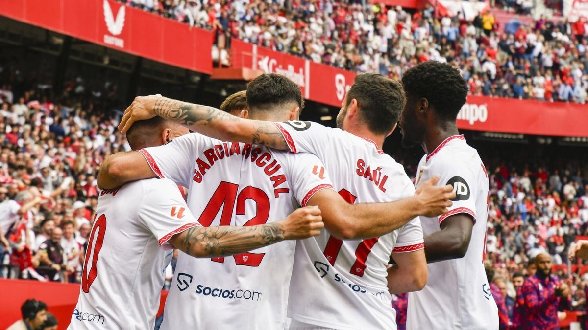 Alineación probable del Sevilla ante Las Palmas según la prensa especializada ¿Kike Salas titular? Alineación probable del Sevilla ante Las Palmas según la prensa especializada ¿Kike Salas titular?