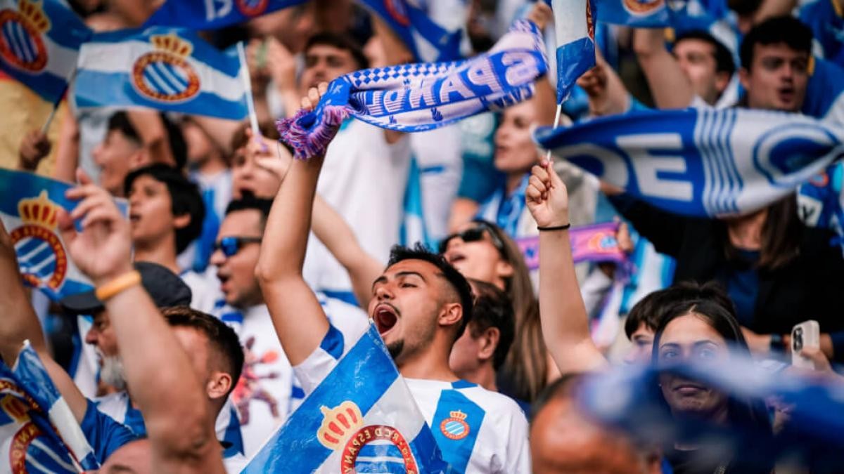 La salvación del Espanyol: 40.000 ánimas y un sentimiento único La salvación del Espanyol: 40.000 ánimas y un sentimiento único