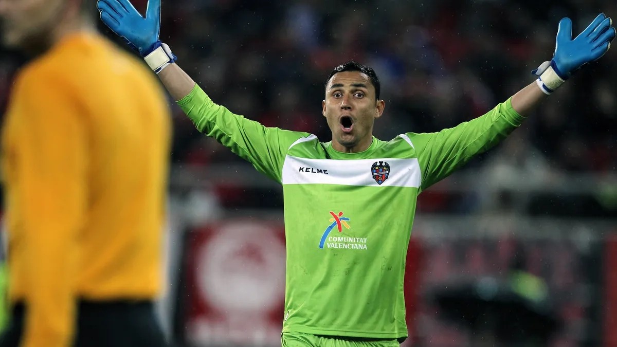 Keylor Navas se ofrece al Levante UD Keylor Navas se ofrece al Levante UD