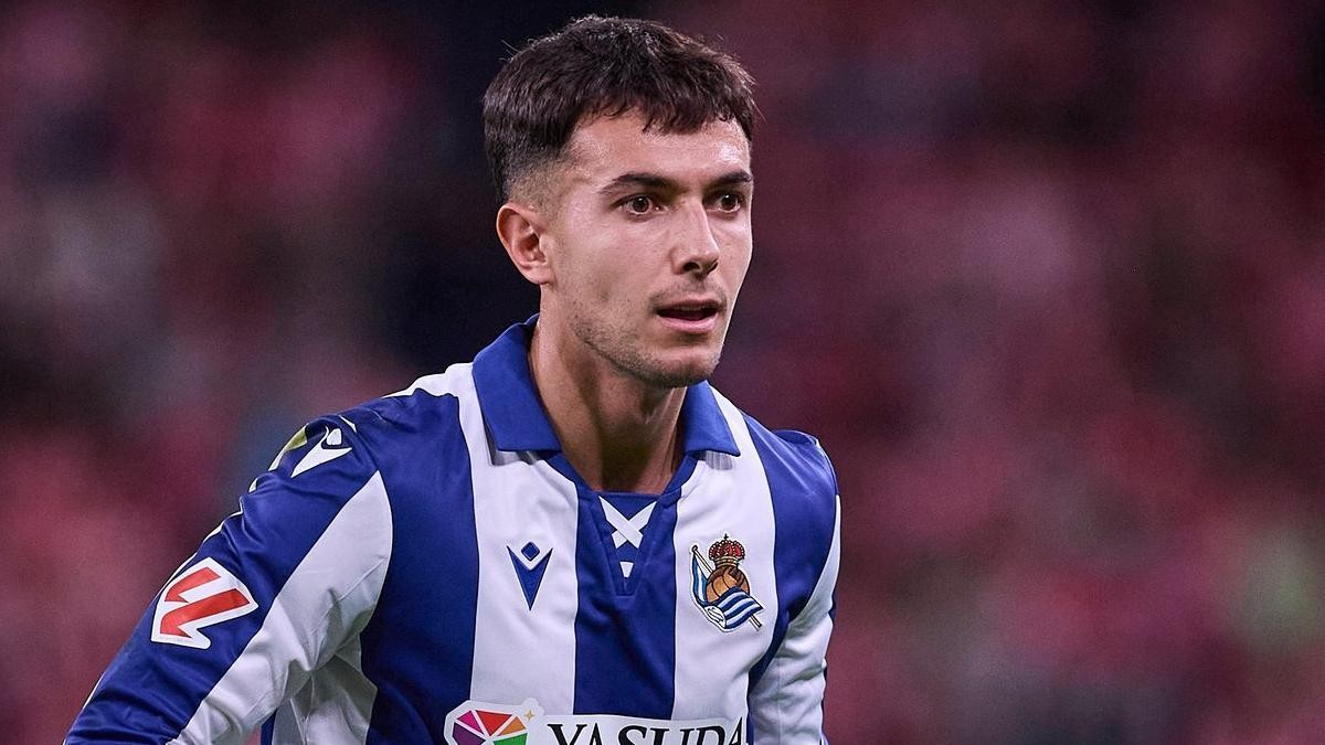 Zubimendi frena su salida al Arsenal para esperar al Real Madrid Zubimendi frena su salida al Arsenal para esperar al Real Madrid