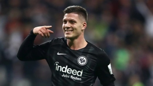 La dirección deportiva del Oviedo confirma negociaciones con Jovic