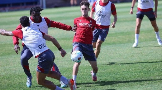 Osasuna recupera a Aimar Oroz y pierde a Rubén García