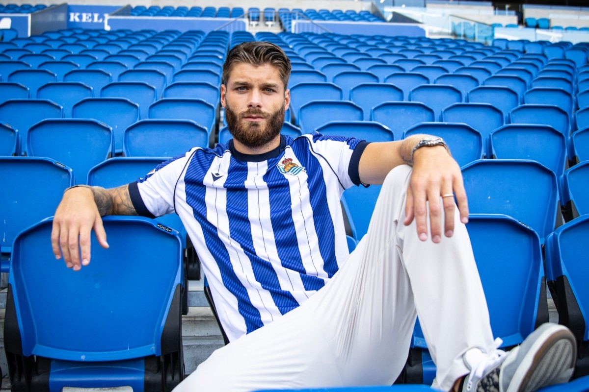 La Real Sociedad hace oficial el fichaje de Caleta-Car La Real Sociedad hace oficial el fichaje de Caleta-Car