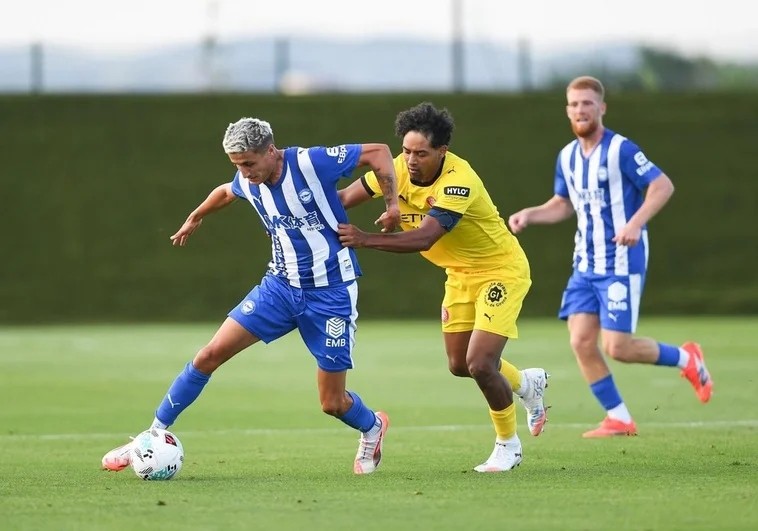 Tenaglia podría jugar como central ante el Levante según El Correo