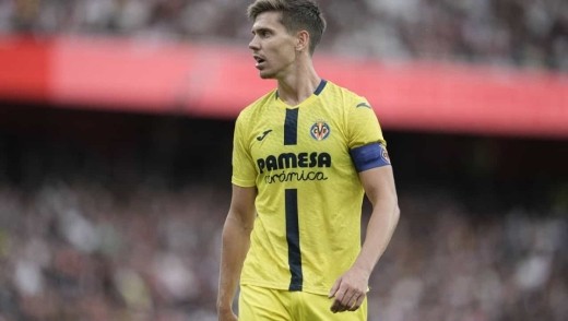 Foyth pidió el cambio por molestias ante el Real Oviedo