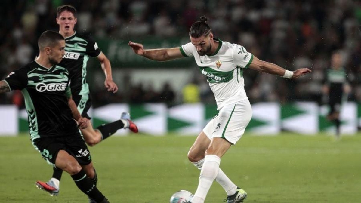 Crónica y ficha técnica del Elche 1 -1 Real Betis Crónica y ficha técnica del Elche 1 -1 Real Betis