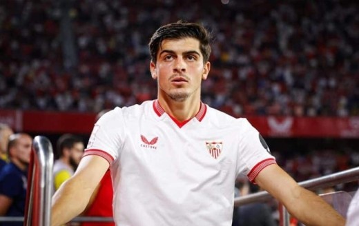 Sevilla y Nápoles cierran el traspaso de Juanlu Sánchez a cambio de 18 millones Sevilla y Nápoles cierran el traspaso de Juanlu Sánchez a cambio de 18 millones