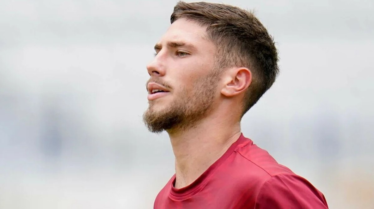 El Sevilla acepta una oferta por Carmona, el jugador decide.