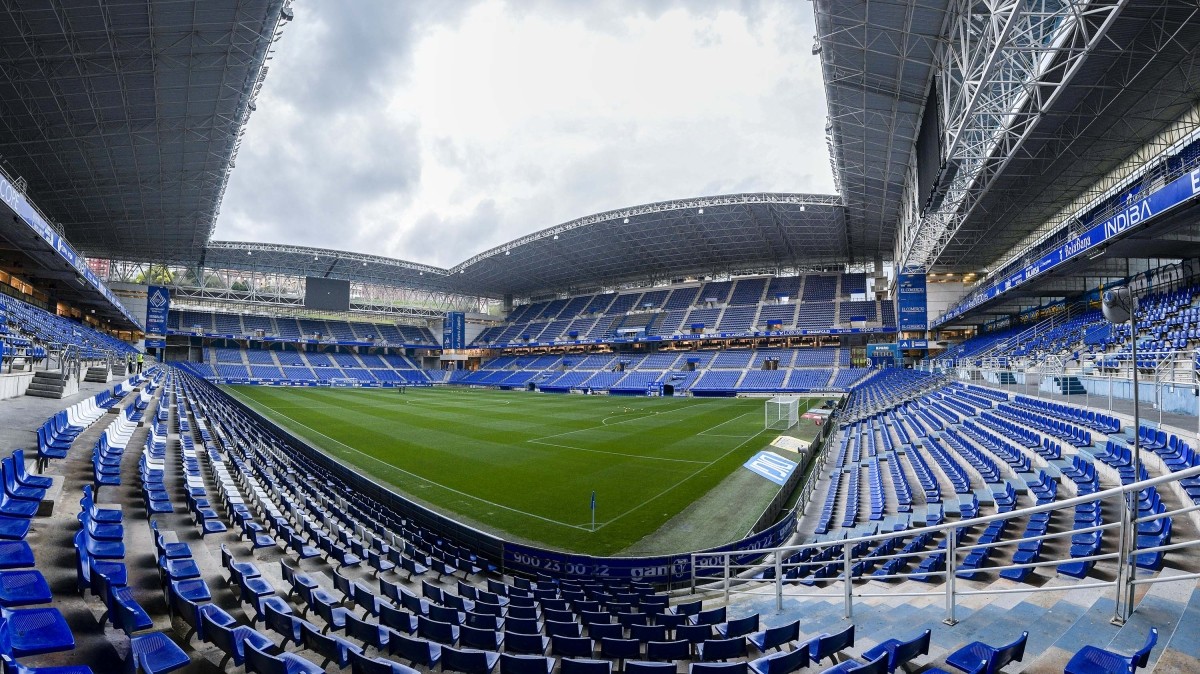 Alineaciones confirmadas del Real Oviedo - Real Madrid ¡Vinicius suplente!