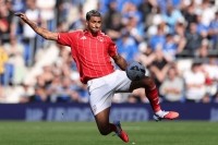 El Real Oviedo negocia el fichaje de un central de la Premier League El Real Oviedo negocia el fichaje de un central de la Premier League