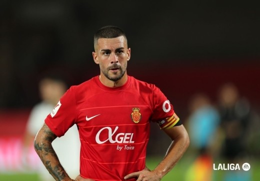 El Mallorca suspende de empleo y sueldo a Dani Rodríguez y le retira  la capitanía