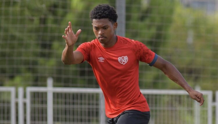 Guía Fantasy de la plantilla, alineación tipo y recomendables de Rayo Vallecano temporada 25/26.