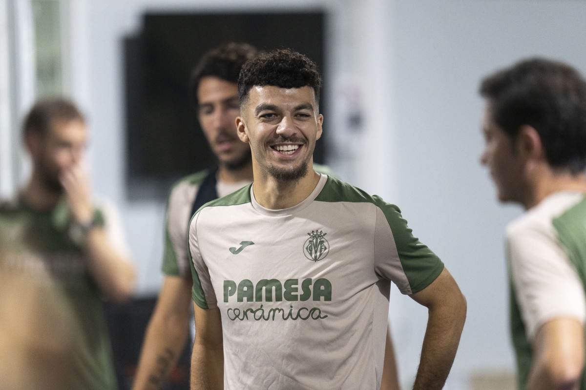 Mikautadze, el nuevo referente del Villarreal, apunta a titular ante el Atlético