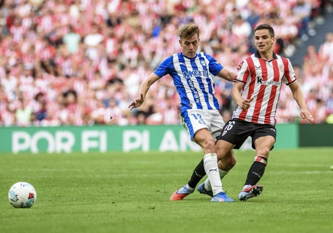 El Comité de Disciplina retira a Ruiz de Galarreta la amarilla que vio ante el Alavés El Comité de Disciplina retira a Ruiz de Galarreta la amarilla que vio ante el Alavés