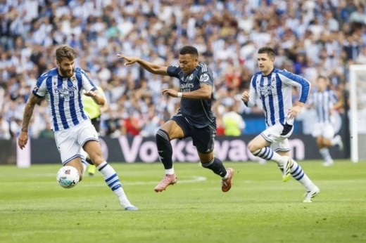La Real Sociedad pierde a dos defensas y se encienden las alarmas