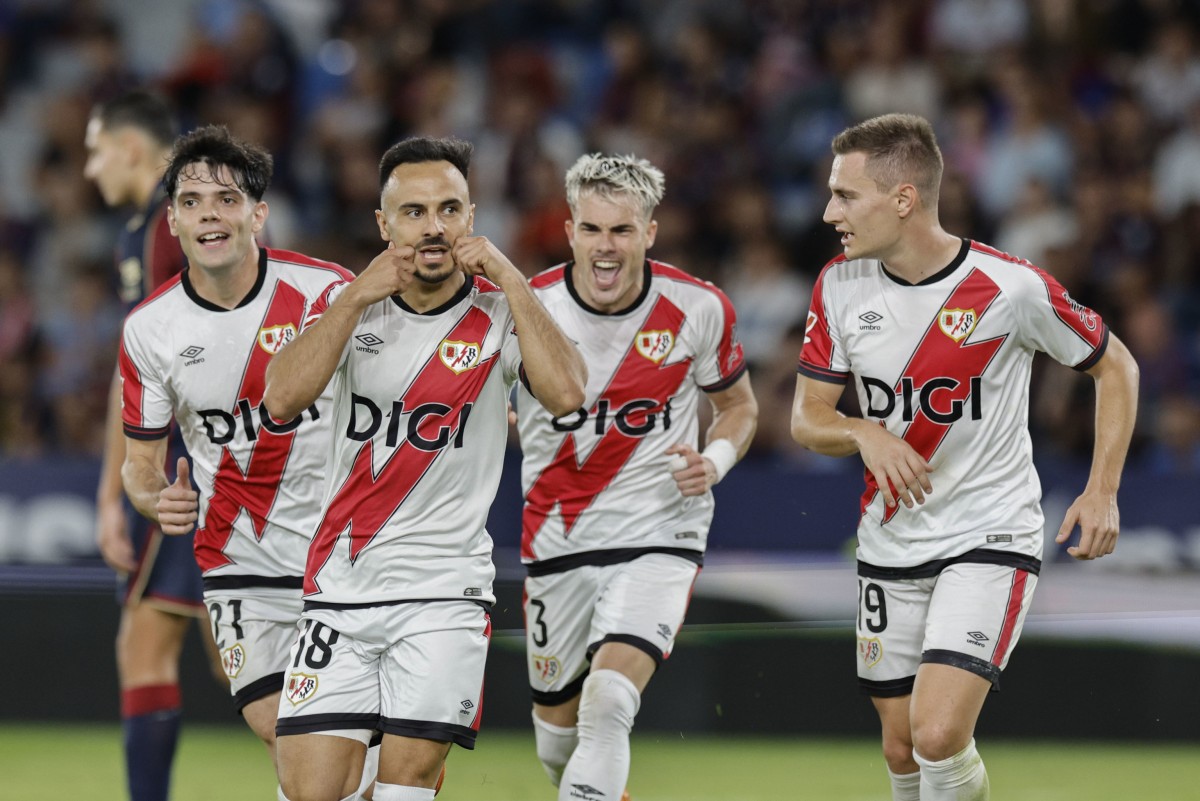 El once de Íñigo Pérez en Conference deja definida la alineación ante el Alavés