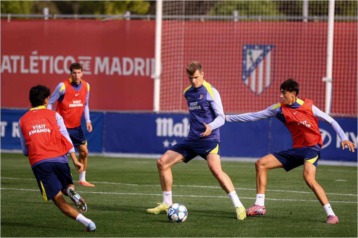 Simeone ensaya once para enfrentarse al Real Betis Simeone ensaya once para enfrentarse al Real Betis